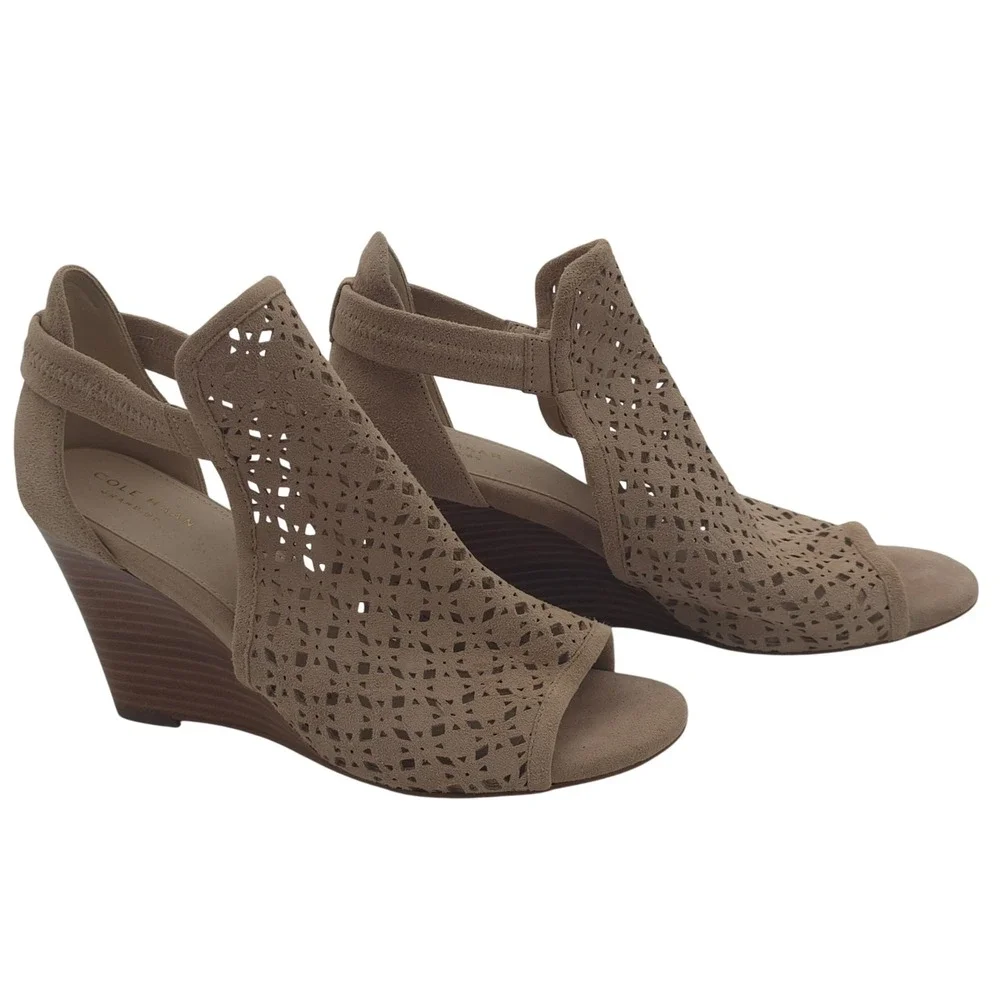 Cole Haan 8.5 Suede Peep Toe Wedge Sandals Tan Cutout Leather Upper Comfort Heel
